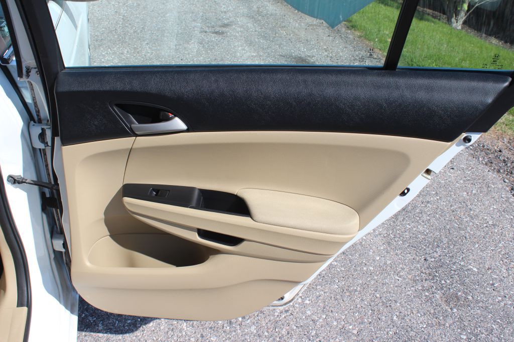 2011 Honda Accord Image 15