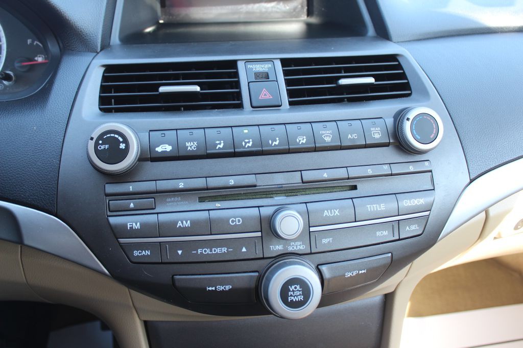 2011 Honda Accord Image 20