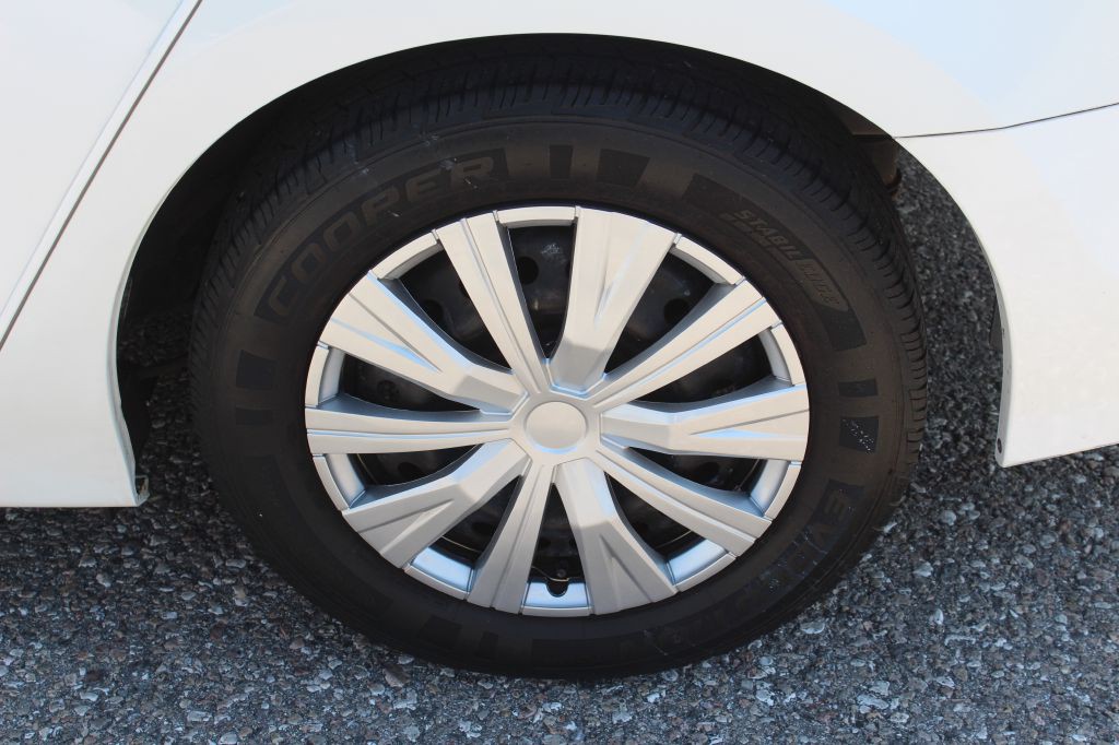2011 Honda Accord Image 25