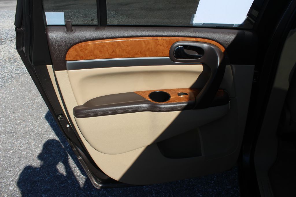 2011 Buick Enclave Image 12