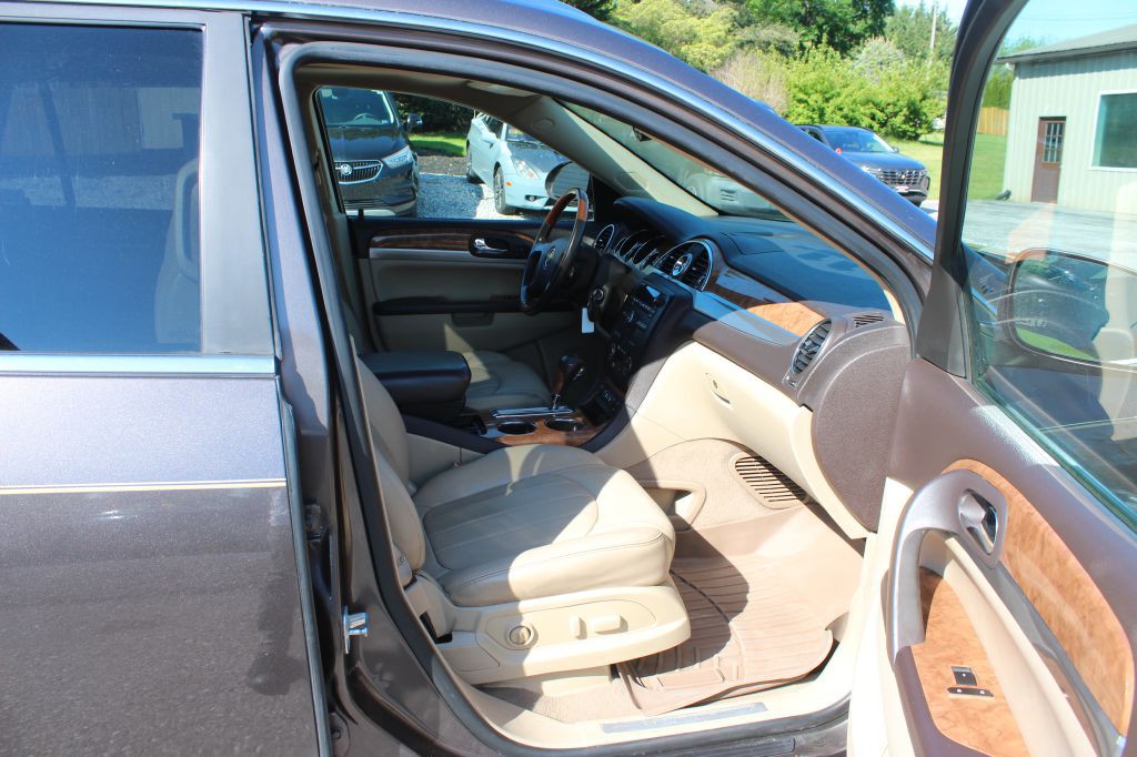 2011 Buick Enclave Image 17