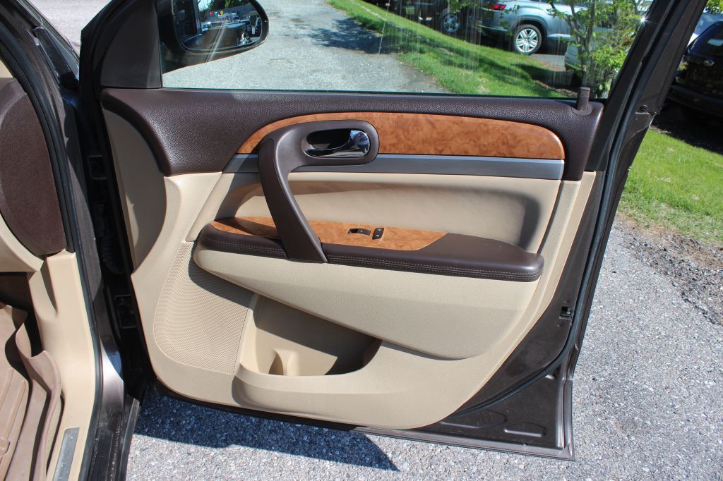 2011 Buick Enclave Image 18