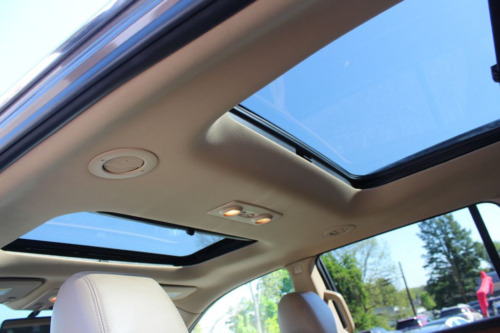 2011 Buick Enclave Image 19