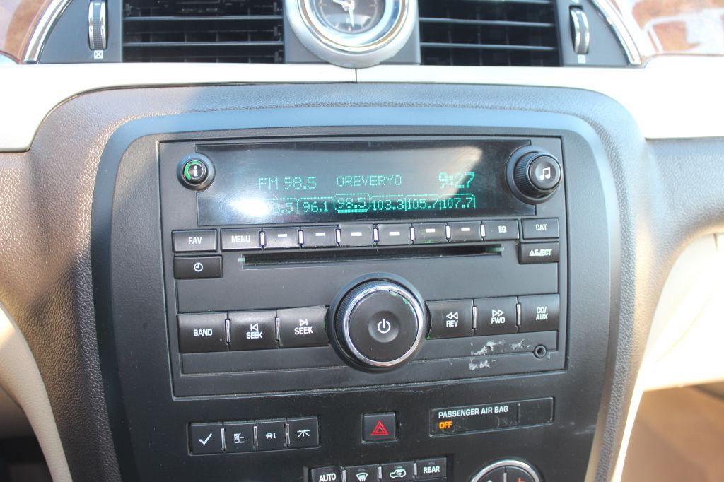 2011 Buick Enclave Image 22