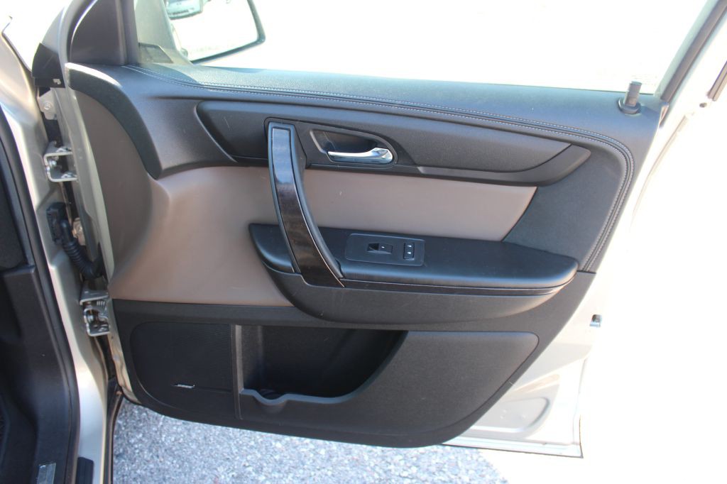 2014 GMC Acadia Image 18