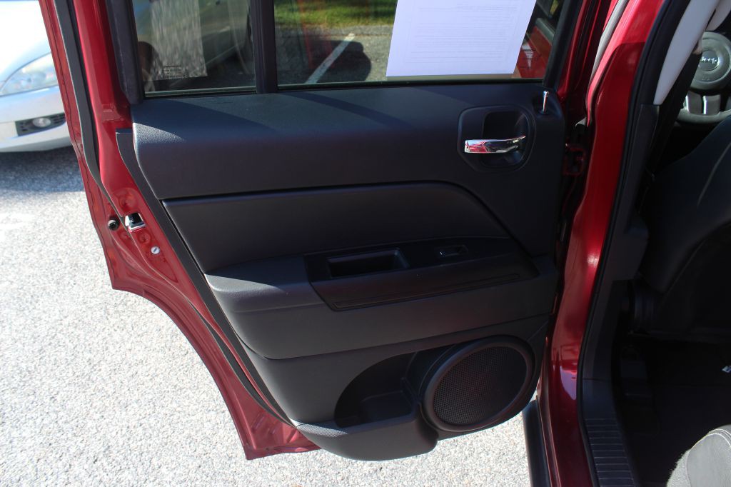 2016 Jeep Patriot Image 12