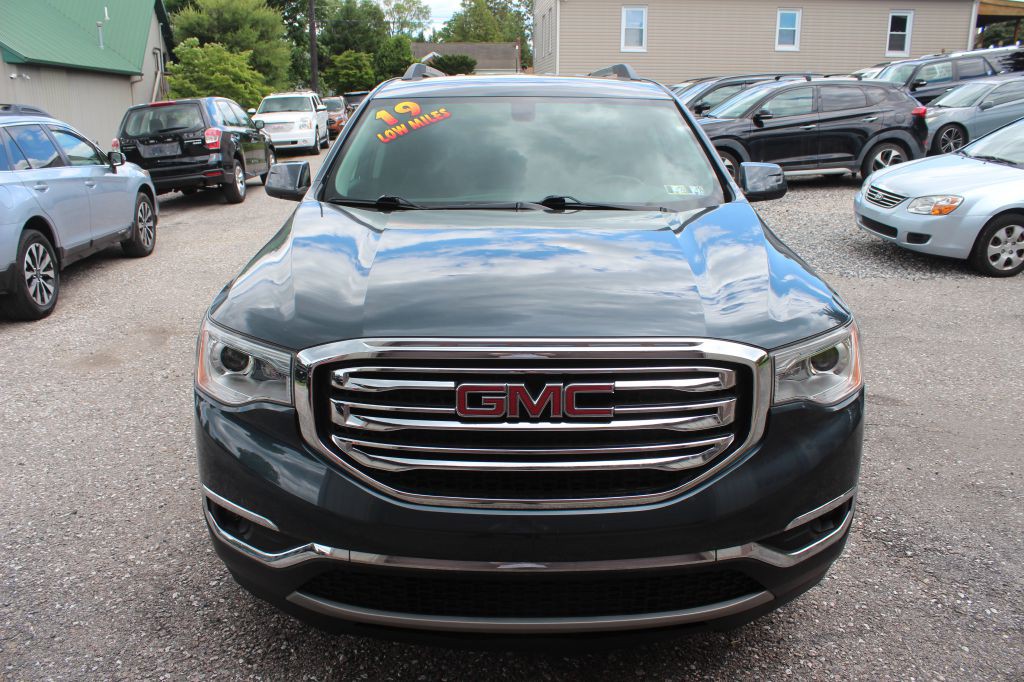 2019 GMC Acadia Image 2
