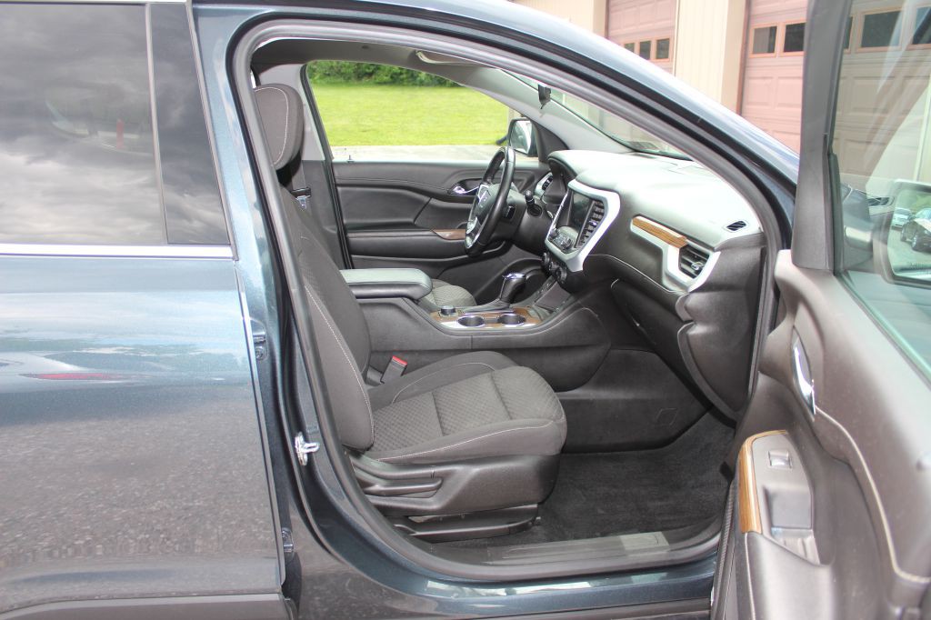 2019 GMC Acadia Image 16