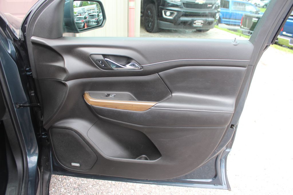 2019 GMC Acadia Image 17