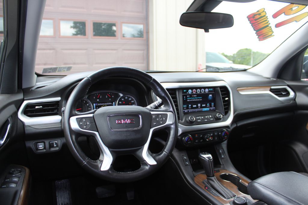 2019 GMC Acadia Image 18