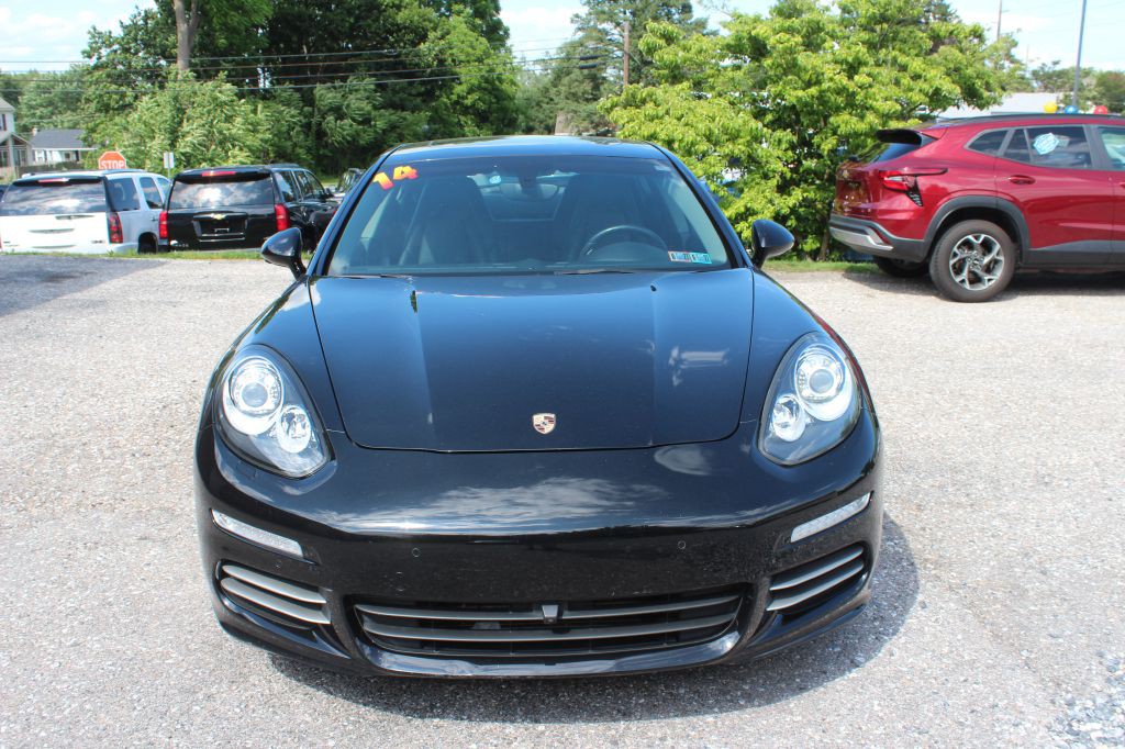 2014 Porsche Panamera Image 2