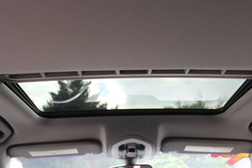 2014 Porsche Panamera Image 18