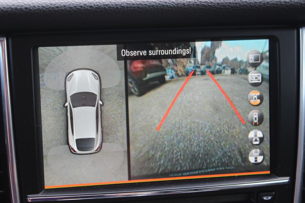 2014 Porsche Panamera Image 22