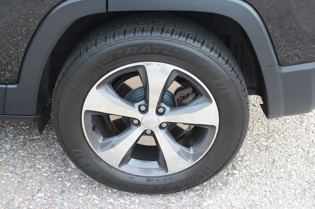 2019 Jeep Cherokee Image 27