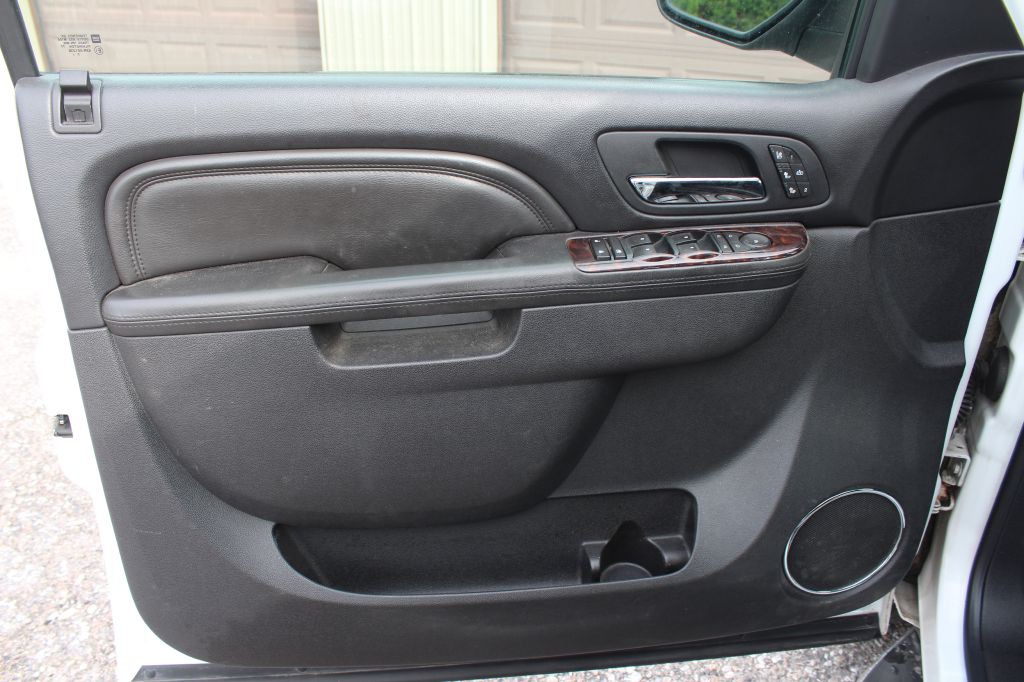 2011 GMC Yukon Image 10
