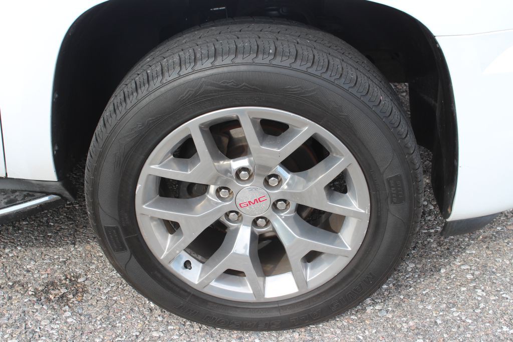 2011 GMC Yukon Image 29