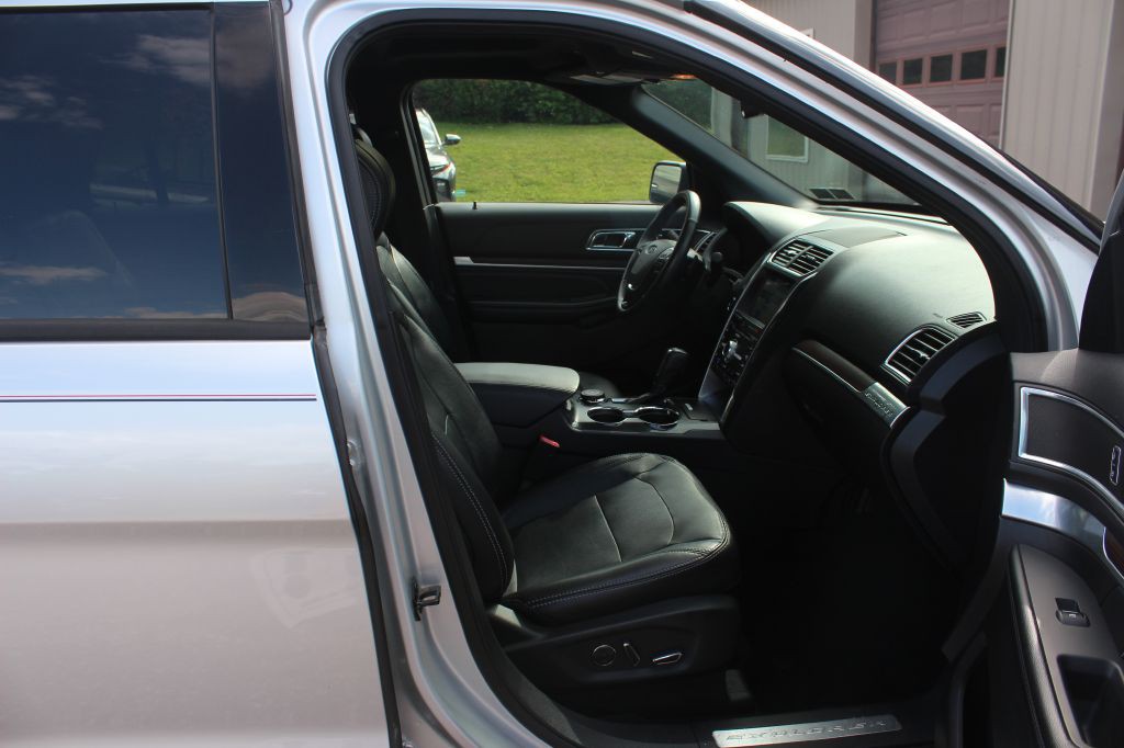 2017 Ford Explorer Image 17