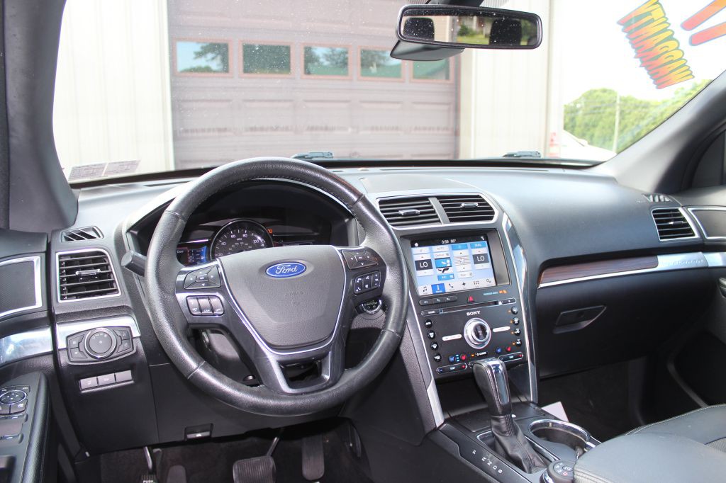 2017 Ford Explorer Image 20