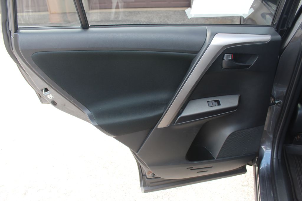 2018 Toyota Rav4 Image 12