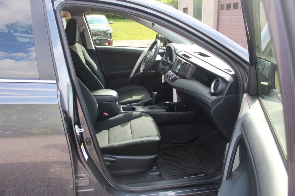 2018 Toyota Rav4 Image 16