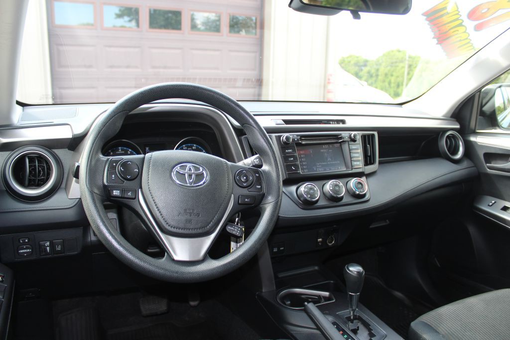 2018 Toyota Rav4 Image 18