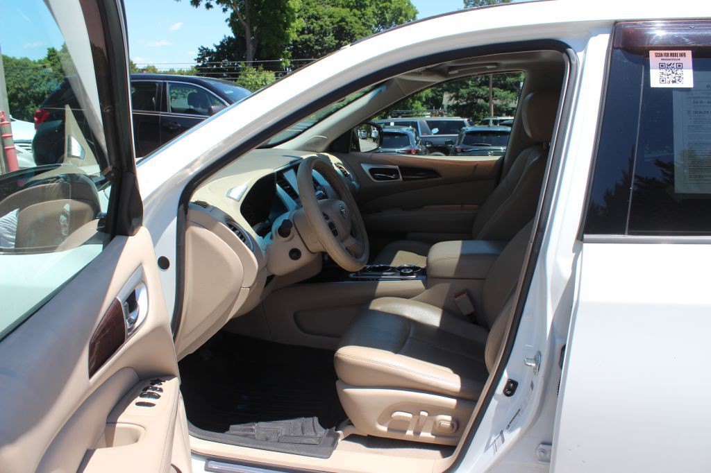 2014 Nissan Pathfinder Image 9