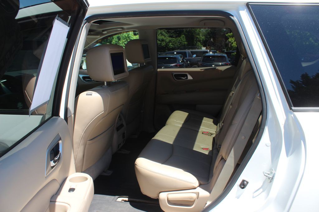 2014 Nissan Pathfinder Image 11