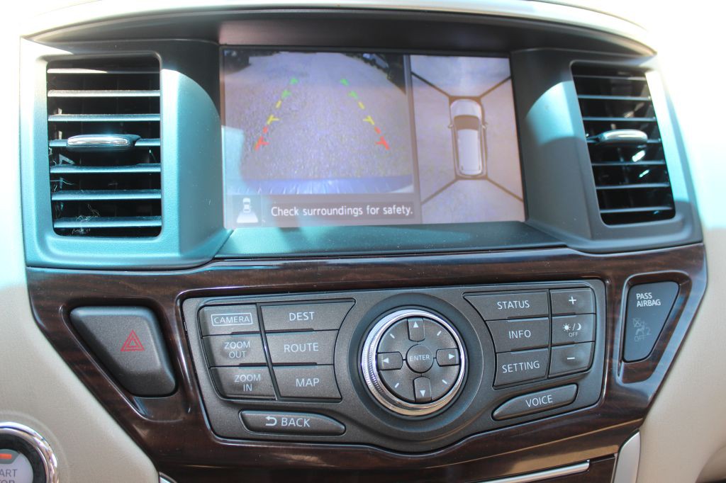 2014 Nissan Pathfinder Image 23