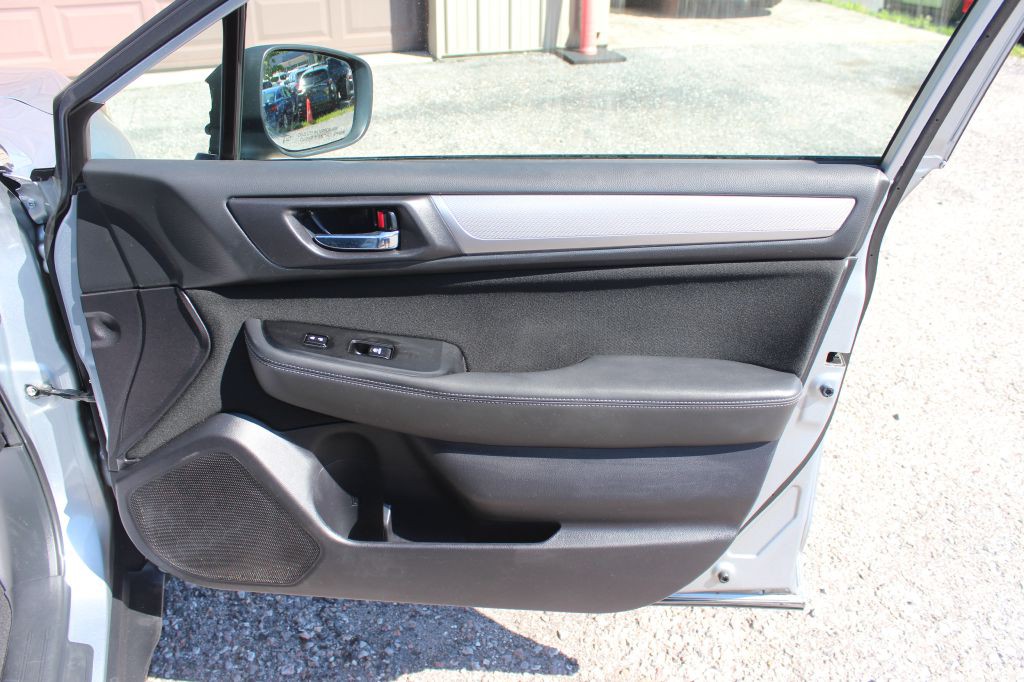 2018 Subaru Outback Image 17