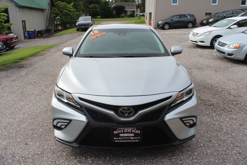 2018 Toyota Camry Image 2