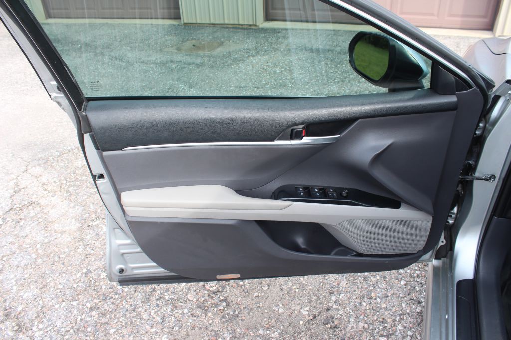 2018 Toyota Camry Image 10