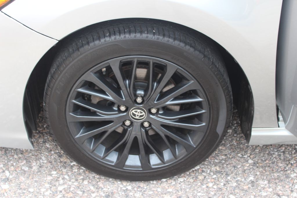 2018 Toyota Camry Image 21