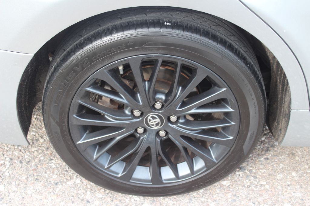 2018 Toyota Camry Image 23