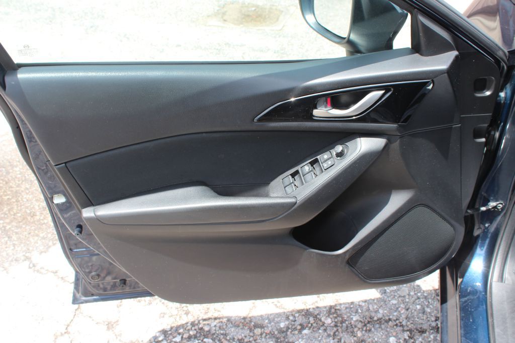2014 Mazda Mazda3 Image 10