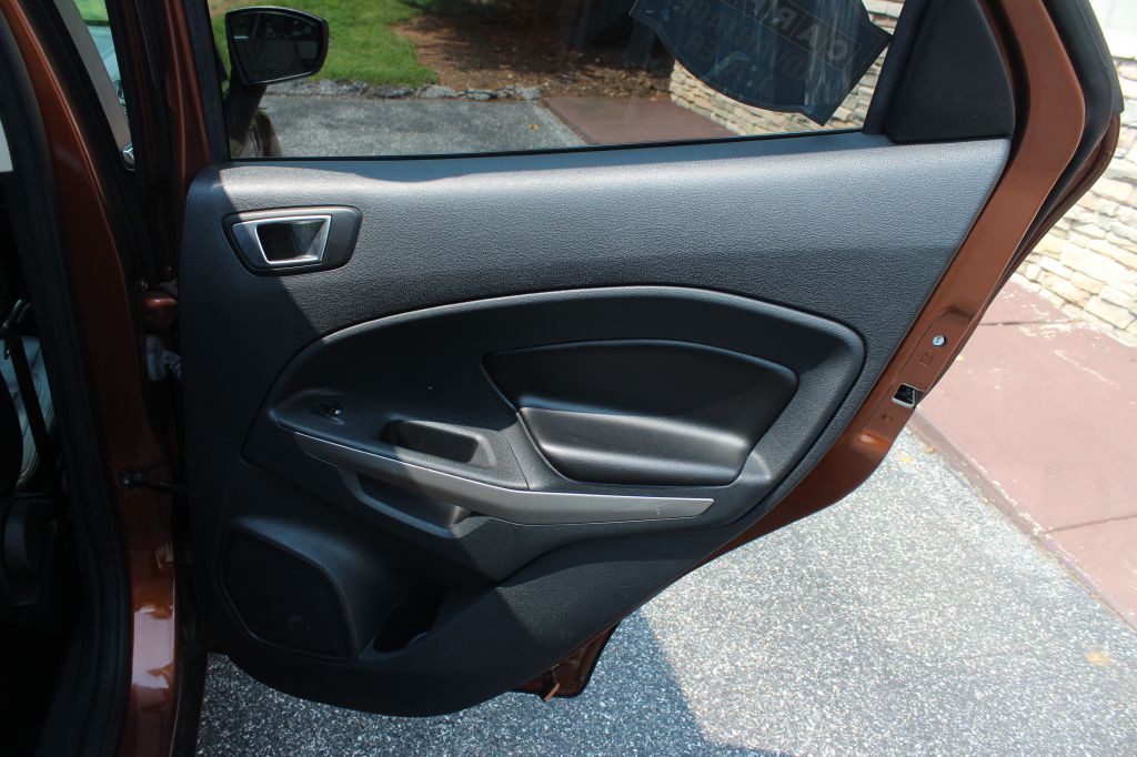 2019 Ford Econoline Image 15