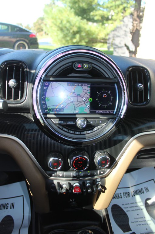 2020 MINI Cooper Image 21