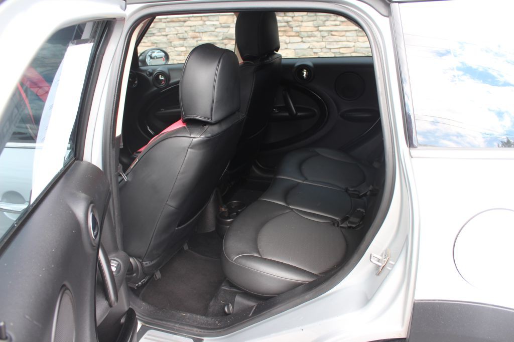 2014 MINI Cooper Image 11