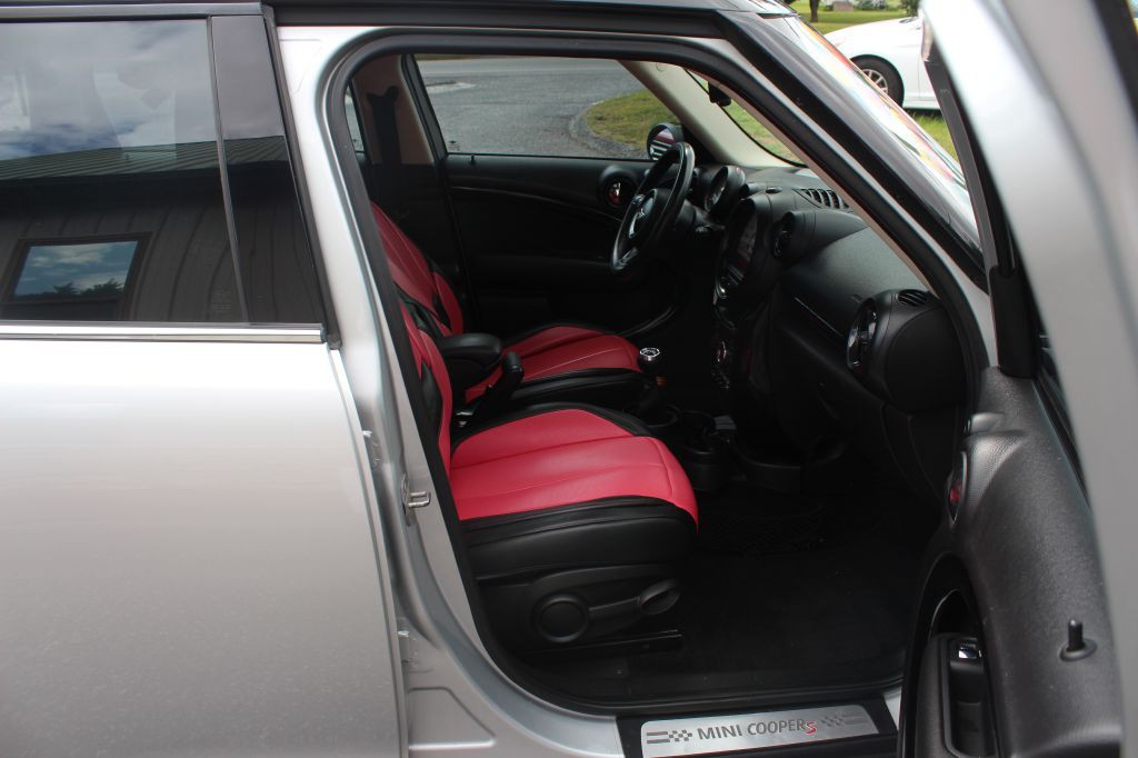 2014 MINI Cooper Image 16