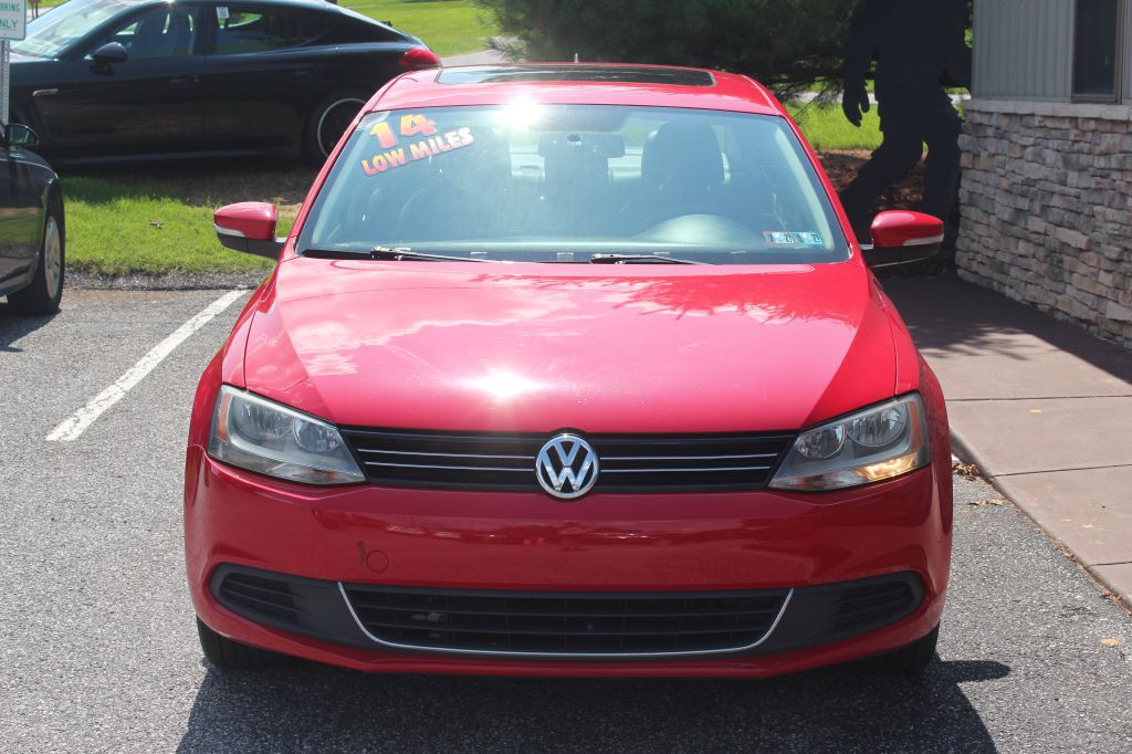 2014 Volkswagen Jetta Image 2