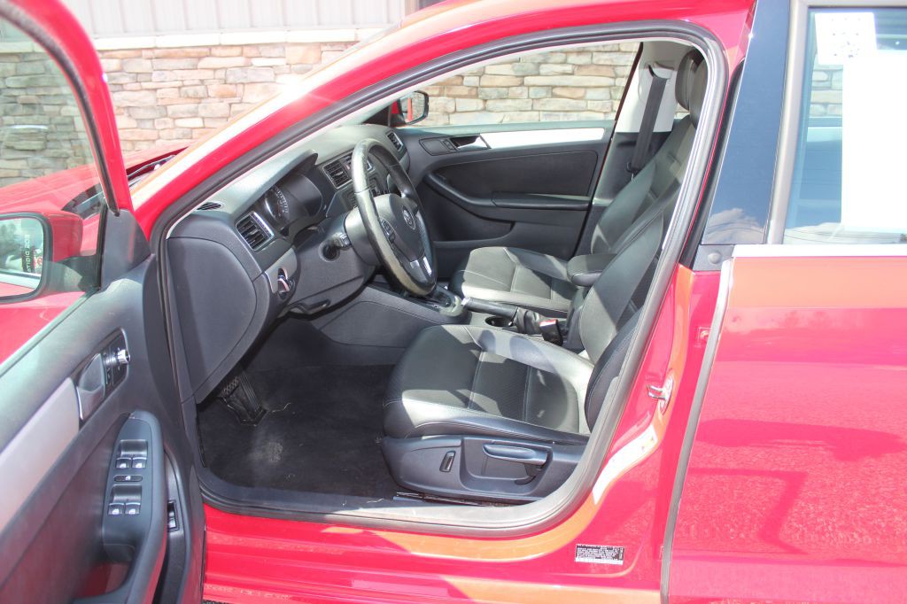2014 Volkswagen Jetta Image 9