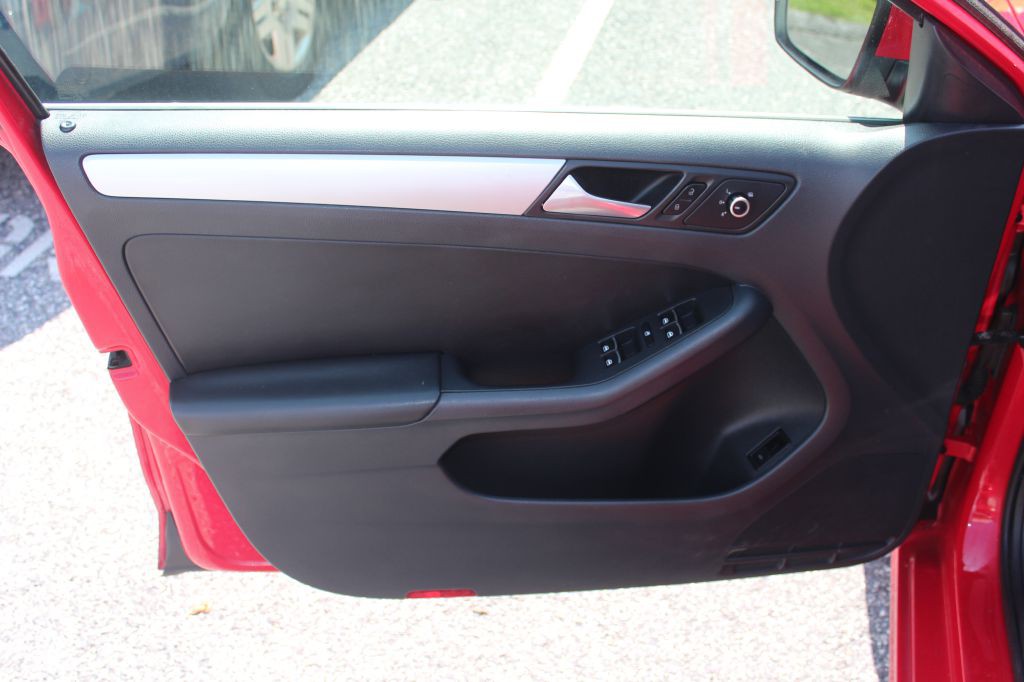 2014 Volkswagen Jetta Image 10