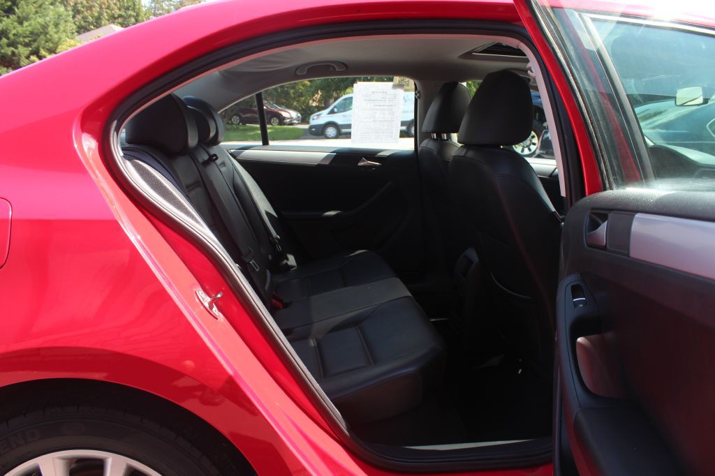 2014 Volkswagen Jetta Image 14