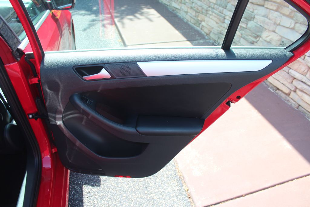 2014 Volkswagen Jetta Image 15