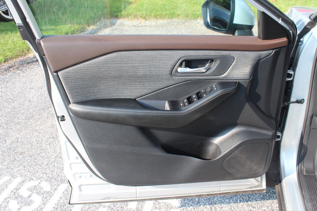 2023 Nissan Rogue Image 10