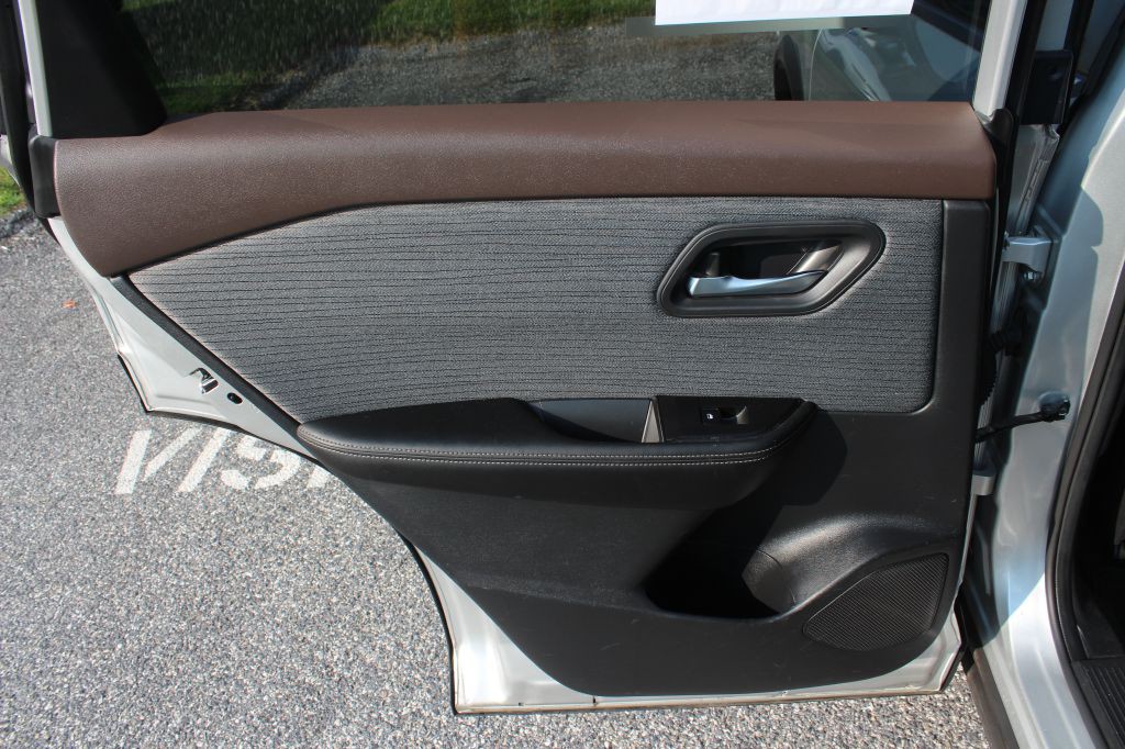 2023 Nissan Rogue Image 12