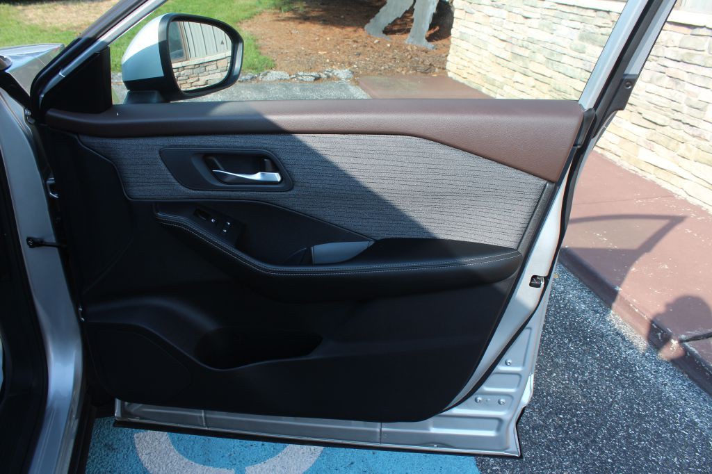 2023 Nissan Rogue Image 17