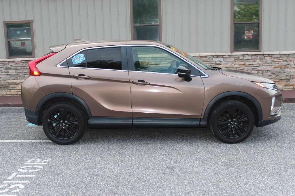 2018 Mitsubishi Eclipse Image 4