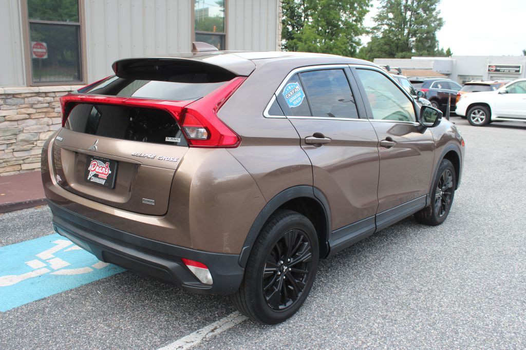 2018 Mitsubishi Eclipse Image 5