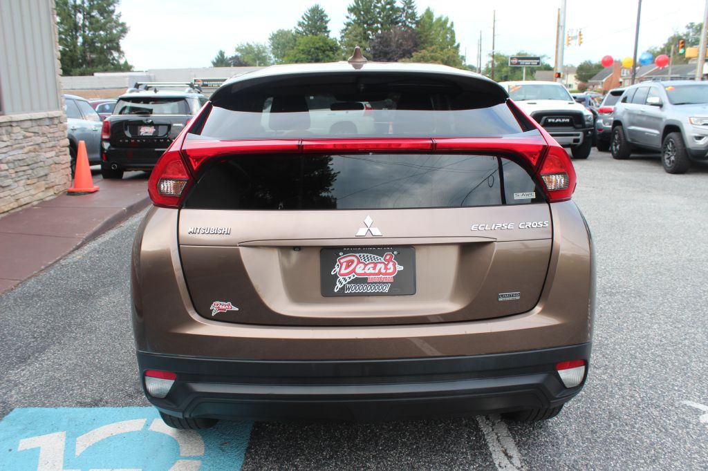 2018 Mitsubishi Eclipse Image 6
