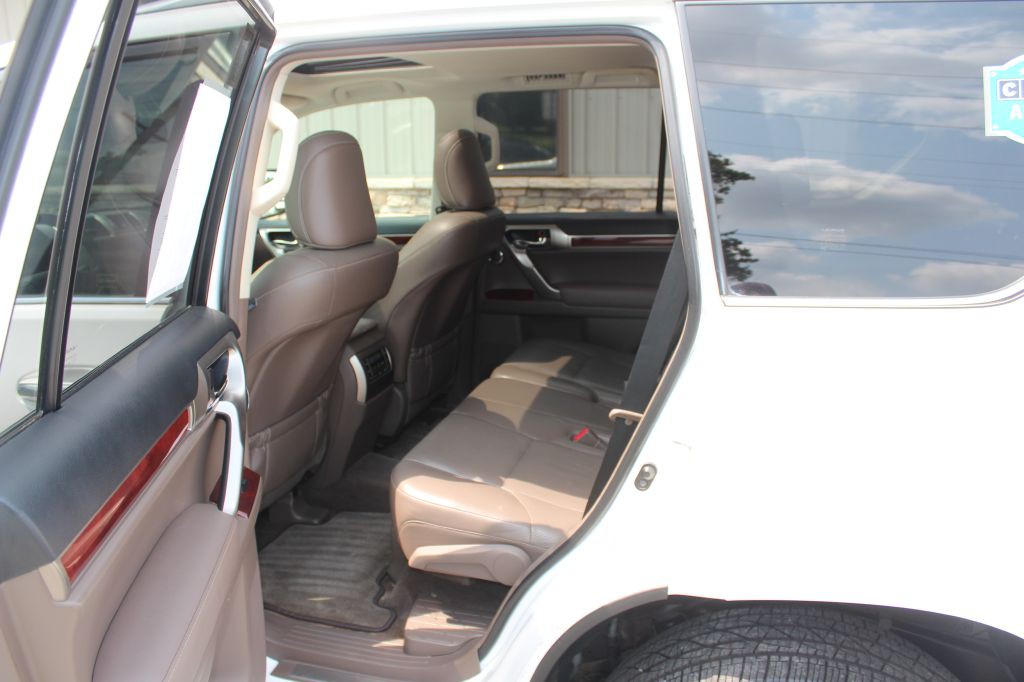 2013 Lexus GX Image 11